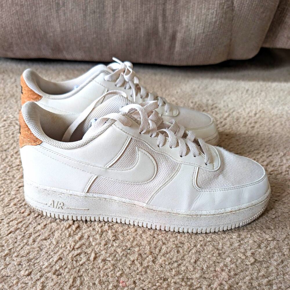 Nike Air Force 1 Men’s Low-Top Lace-Up Sneakers White Tan Cork Insole